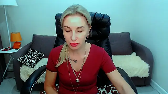 Snapshot of Hanna--Sweet chatting on 4, 7, 2026 Hanna--Sweet online show from 4, 7, 2026