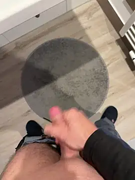 Manu1983el01 online show from 11, 2, 2026