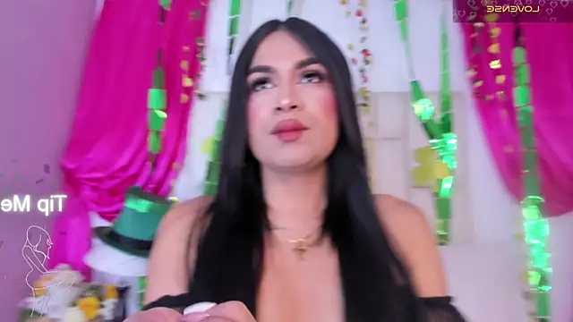 Silvanna-Casstro online show from 6, 3, 2026