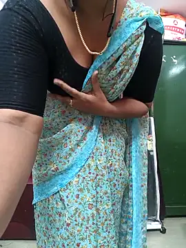 Snapshot of pattupattuma27 chatting on 2, 2, 2026 pattupattuma27 online show from 2, 2, 2026