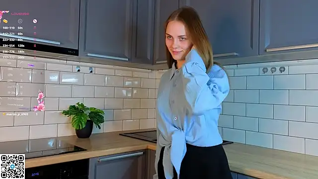 Snapshot of DivaViera chatting on 15, 12, 2025 DivaViera online show from 15, 12, 2025