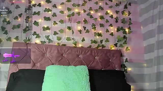 Ayla-marttinez online show from 22, 5, 2026
