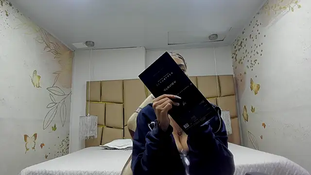 Jadde Greyy  online show from 14, 1, 2026