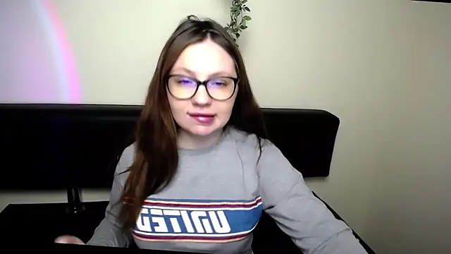 LiliaErmi online show from 24, 4, 2026