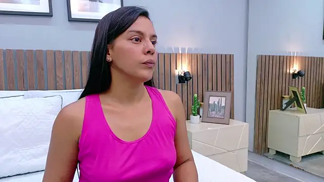 Mia Bellefort online show from 26, 3, 2026