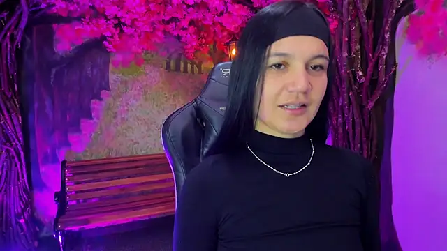 marahanson  online show from 22, 12, 2025