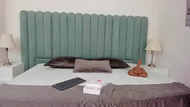 Scarlett  Noir online show from 13, 4, 2026