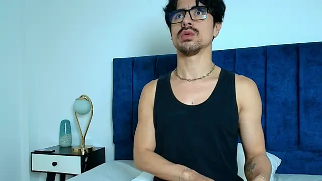 Snapshot of Ethan_Briggs chatting on 19, 12, 2025 Ethan Briggs online show from 19, 12, 2025