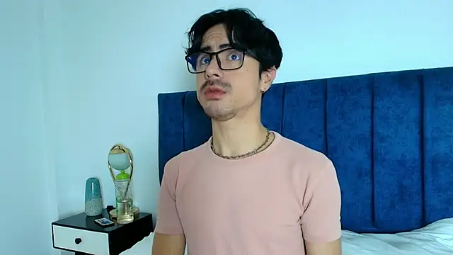 Snapshot of Ethan_Briggs chatting on 20, 12, 2025 Ethan Briggs online show from 20, 12, 2025