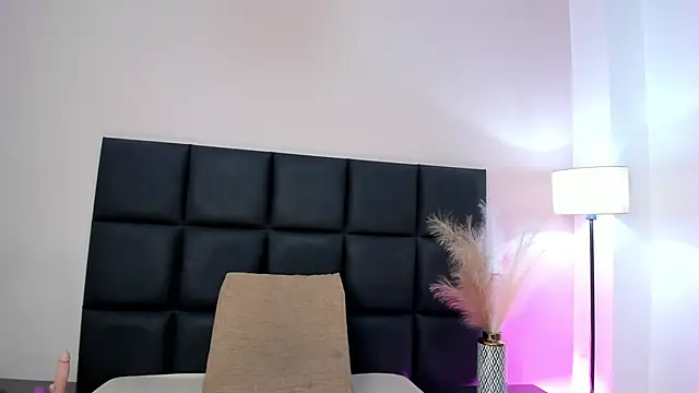 XenaRevelo online show from 13, 2, 2026