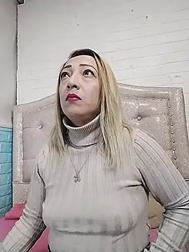 Snapshot of DanaMontana chatting on 6, 1, 2026 DanaMontana online show from 6, 1, 2026