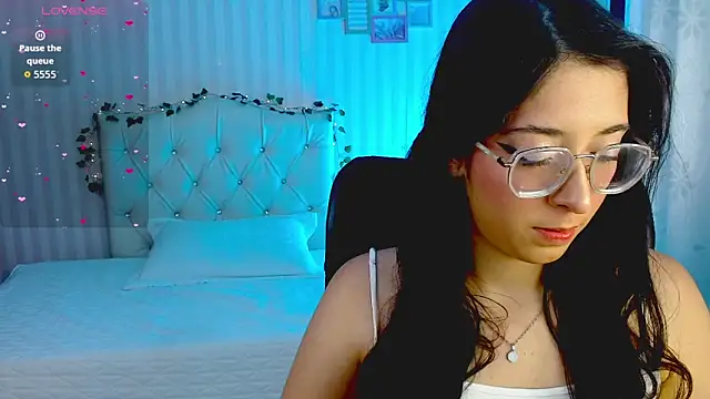 emmalove doll online show from 4, 3, 2026