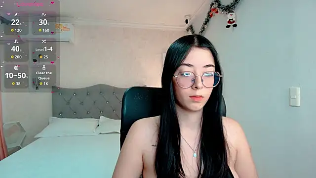 Snapshot of emmalove_doll chatting on 10, 1, 2026 emmalove doll online show from 10, 1, 2026