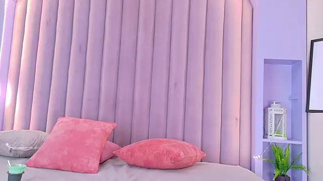 Miia Anderson online show from 9, 4, 2026