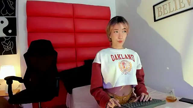 Oliviamonroex18 online show from 8, 1, 2026