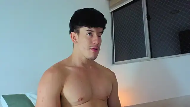 Snapshot of maxxcooper1 chatting on 8, 1, 2026 maxxcooper1 online show from 8, 1, 2026