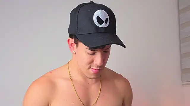 Snapshot of maxxcooper1 chatting on 13, 1, 2026 maxxcooper1 online show from 13, 1, 2026