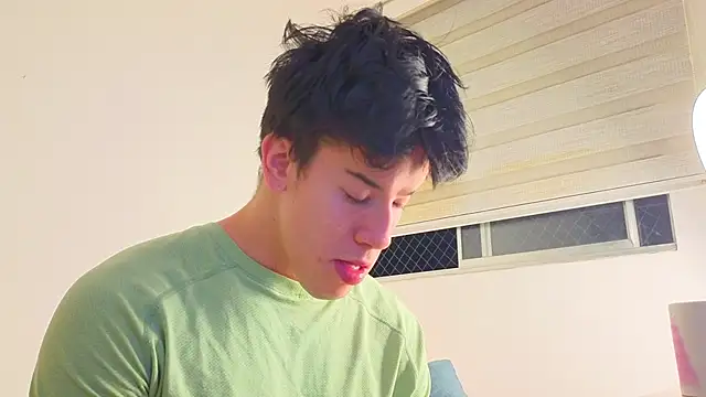 maxxcooper1 online show from 5, 2, 2026