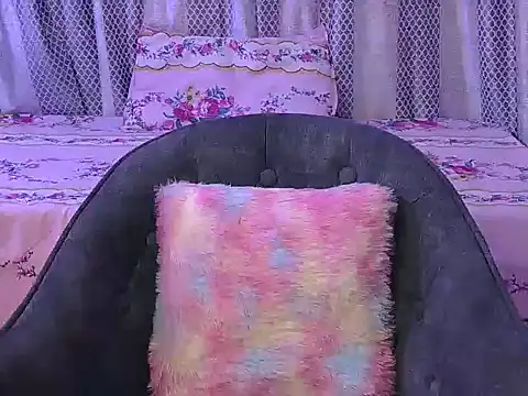 Snapshot of hey-pinky chatting on 5, 2, 2026 hey-pinky online show from 5, 2, 2026