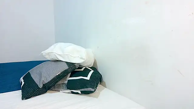 Sthefanyx2 online show from 8, 4, 2026