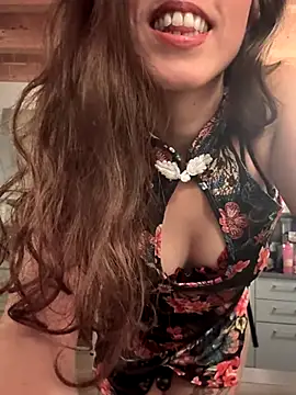 YourSlutQueen online show from 16, 12, 2025