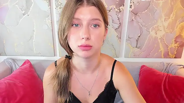 Snapshot of katymeaw chatting on 21, 7, 2026 katymeaw online show from 21, 7, 2026