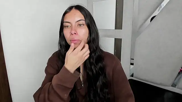 Snapshot of Alana_Hotterr chatting on 18, 1, 2026 Alana Hotterr online show from 18, 1, 2026