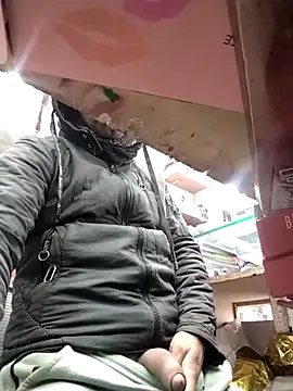 Snapshot of mohit08desi chatting on 19, 12, 2025 mohit08desi online show from 19, 12, 2025