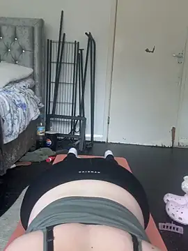 AnnieAinsx online show from 11, 5, 2026