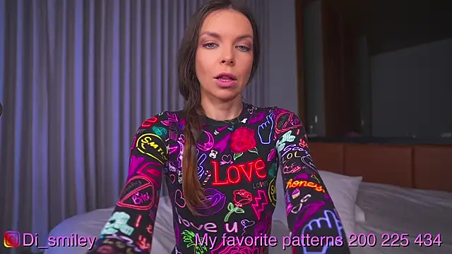 di smileyone online show from 5, 4, 2026