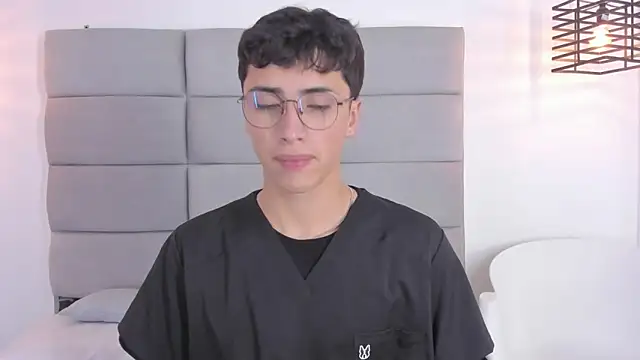 Snapshot of JoshClaarktt chatting on 3, 2, 2026 JoshClaarktt online show from 3, 2, 2026