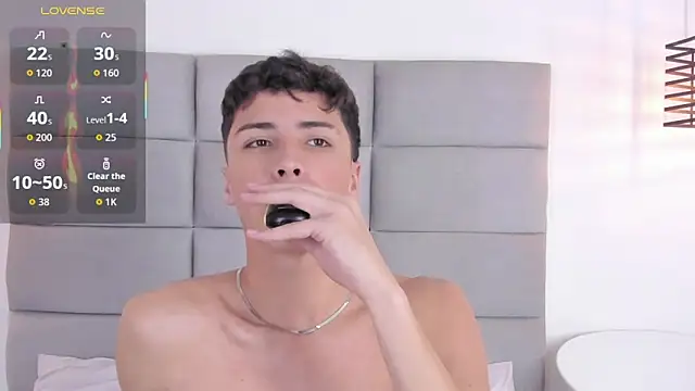 Snapshot of JoshClaarktt chatting on 1, 3, 2026 JoshClaarktt online show from 1, 3, 2026