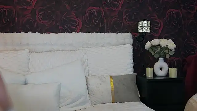 Leena C online show from 11, 2, 2026