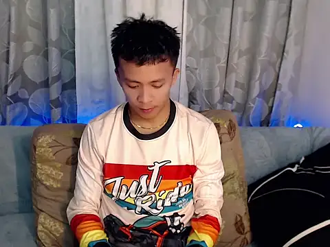 ur twinkKirk6969 online show from 11, 5, 2026