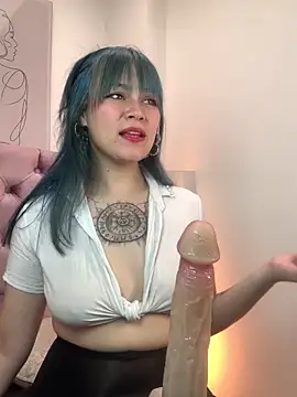 Adelaindiamond  online show from 13, 6, 2026