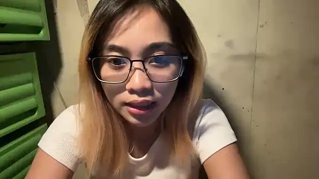 Snapshot of LenoraFrailey chatting on 11, 1, 2026 LenoraFrailey online show from 11, 1, 2026