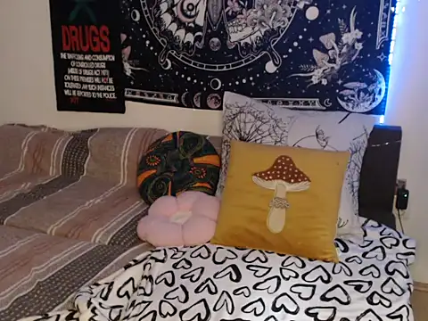 Snapshot of AlienforTwenty chatting on 9, 2, 2026 AlienforTwenty online show from 9, 2, 2026