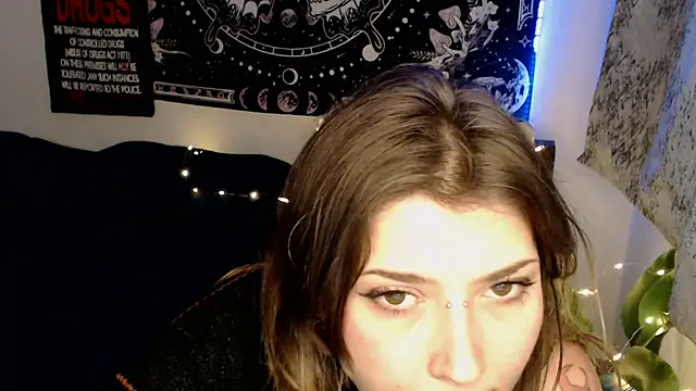 Snapshot of AlienforTwenty chatting on 20, 2, 2026 AlienforTwenty online show from 20, 2, 2026