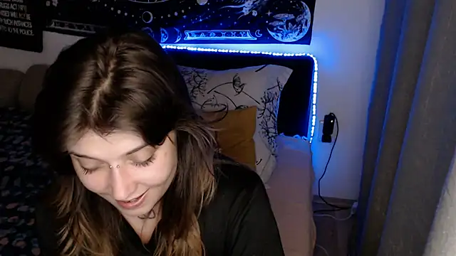 Snapshot of AlienforTwenty chatting on 26, 6, 2026 AlienforTwenty online show from 26, 6, 2026