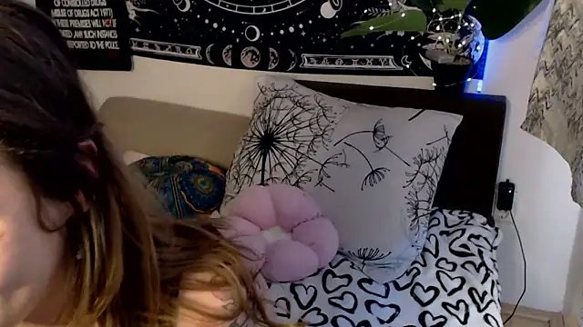 Snapshot of AlienforTwenty chatting on 1, 3, 2026 AlienforTwenty online show from 1, 3, 2026