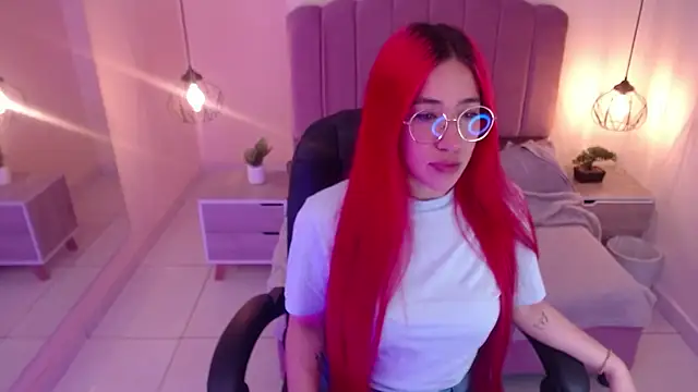 Snapshot of Celestee15_ chatting on 16, 12, 2025 Celestee15 online show from 16, 12, 2025