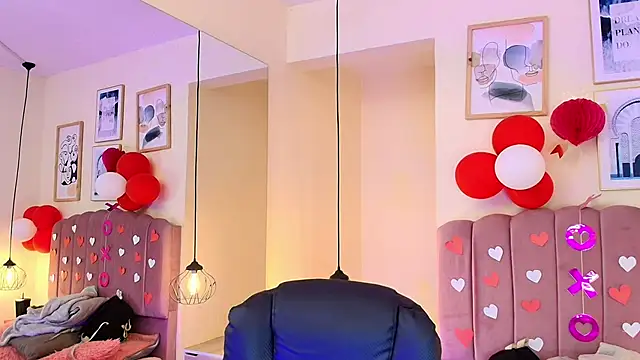 Celestee15  online show from 19, 2, 2026