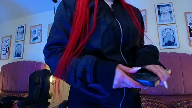 Celestee15  online show from 12, 5, 2026