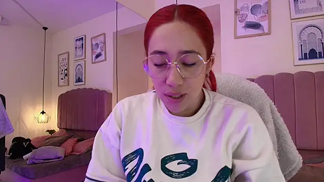 Celestee15  online show from 10, 2, 2026