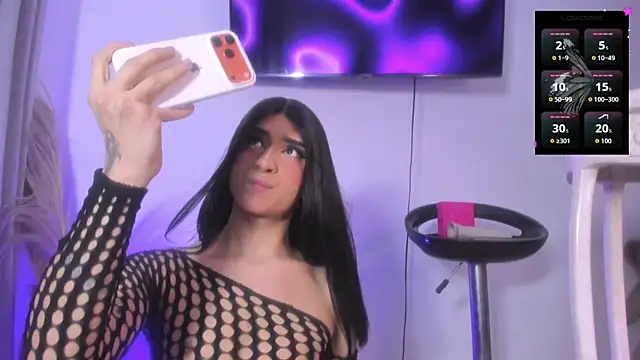 Snapshot of Camila_saaenz chatting on 4, 6, 2026 Camila saaenz online show from 4, 6, 2026