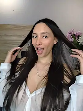 evangelineroos online show from 12, 4, 2026