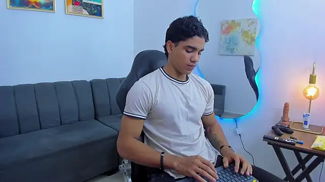 Snapshot of Dustyn_Michelle1 chatting on 9, 2, 2026 Dustyn Michelle1 online show from 9, 2, 2026