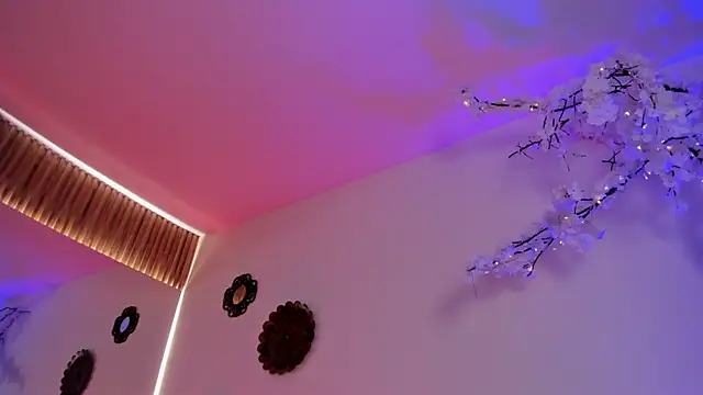 Morgan Lux online show from 13, 1, 2026