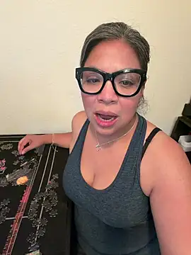 BettyWhispers online show from 8, 5, 2026
