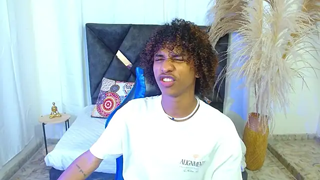 angelll18  online show from 10, 2, 2026